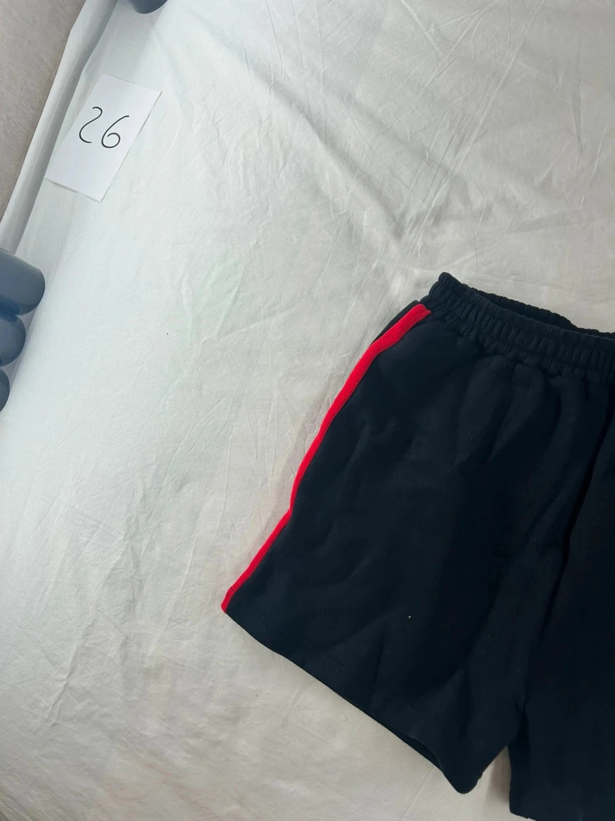 Short preto com listras vermelhas vintage – photo 2